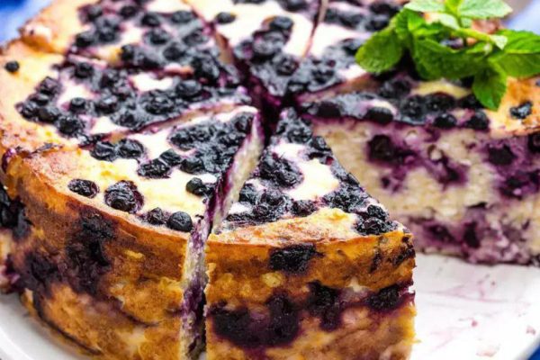Torta de Iogurte e Frutas Vermelhas